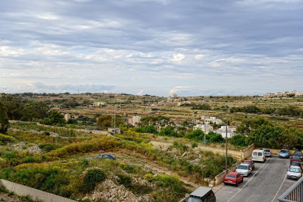 Village Corner 3 Bedroom Apartment With Garage Marsaskala Exterior foto